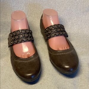 Bussola Leather Brown Flats Shoes with Decorative Strap. New. Size 10,5-11